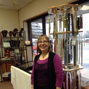 Meet your Posher, Laura